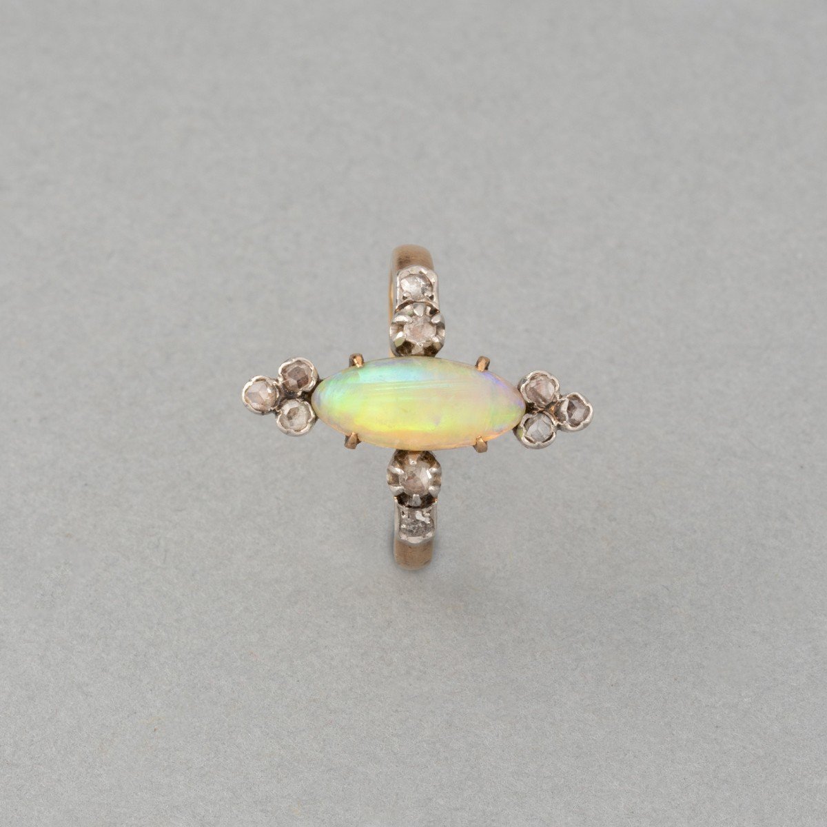 Old French Ring In Gold Opal And Diamonds-photo-2