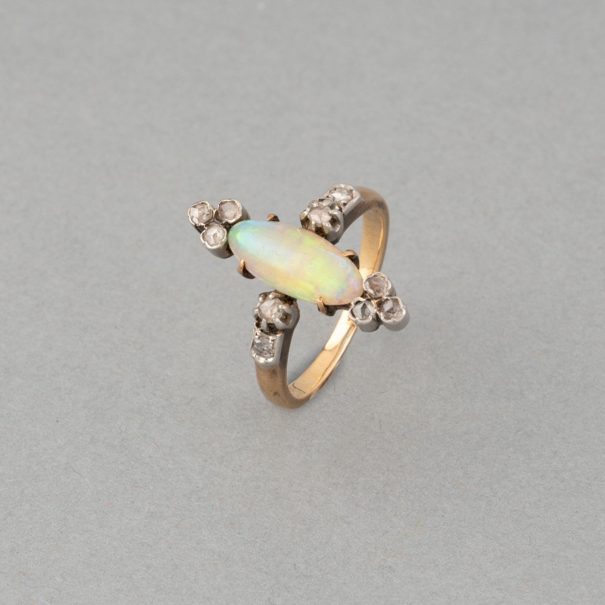 Old French Ring In Gold Opal And Diamonds-photo-3