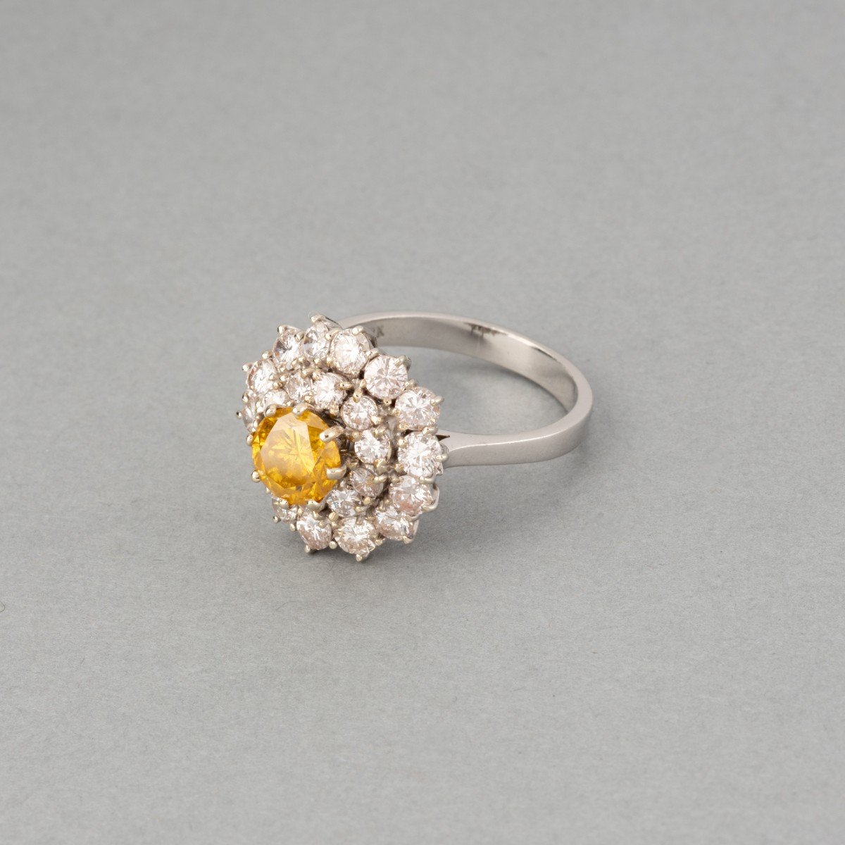 Vintage Gold And White Diamonds And Fancy Yellow Diamond Ring-photo-2