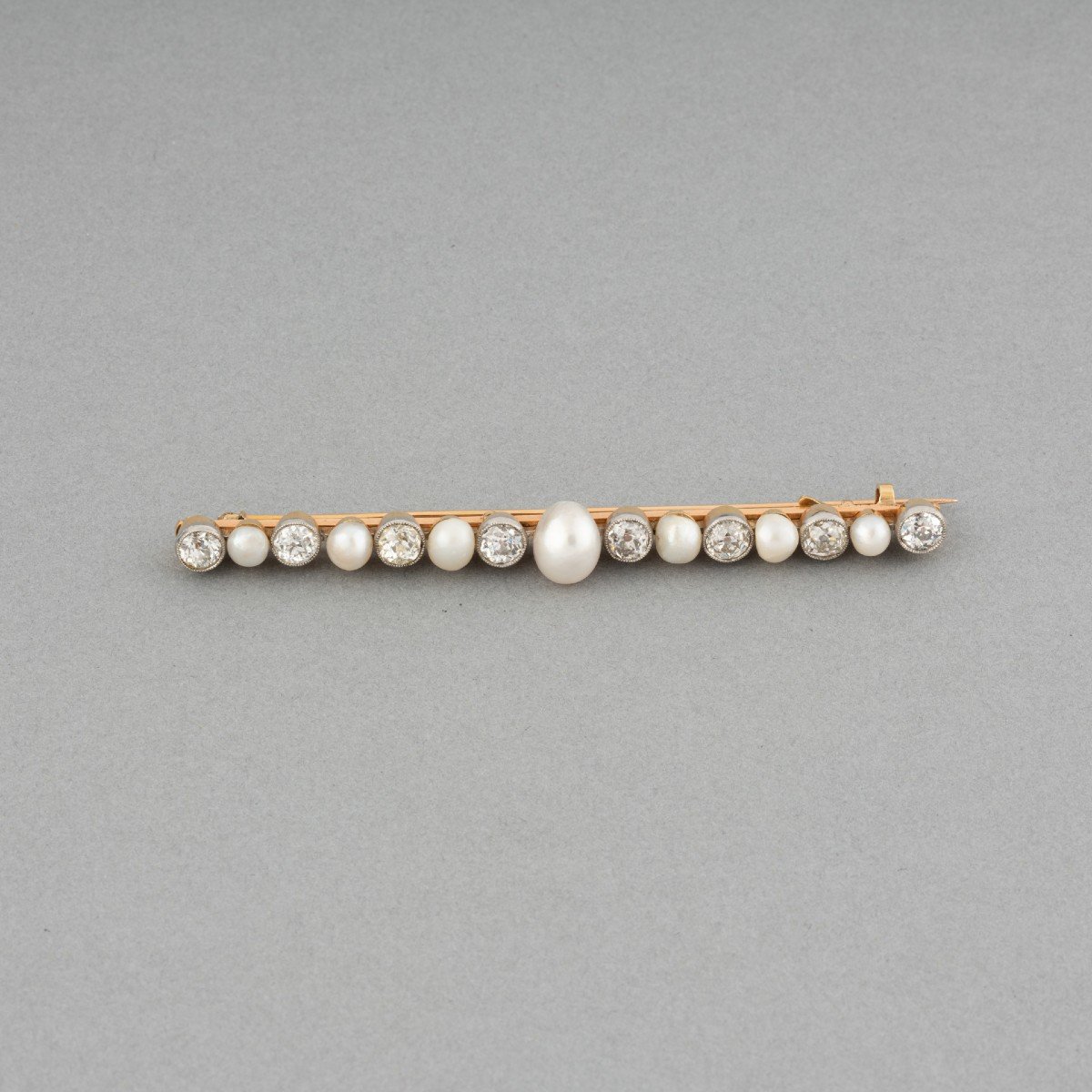 Old French Brooch In Gold Diamonds And Natural Pearls-photo-3