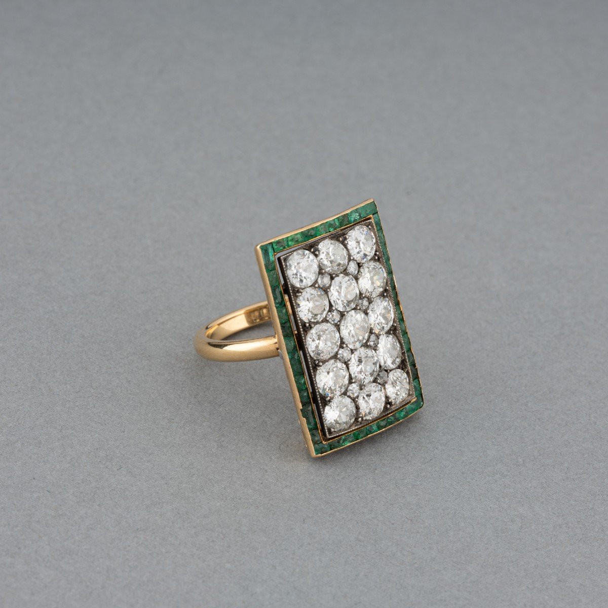 Antique Gold Ring With Emeralds And Diamonds-photo-4