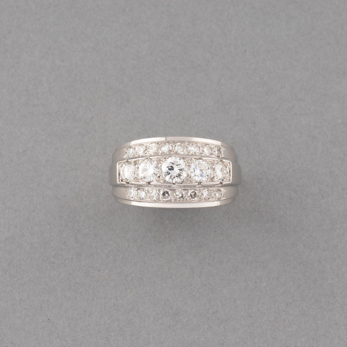 French Art Deco Ring In Platinum And Diamonds-photo-2