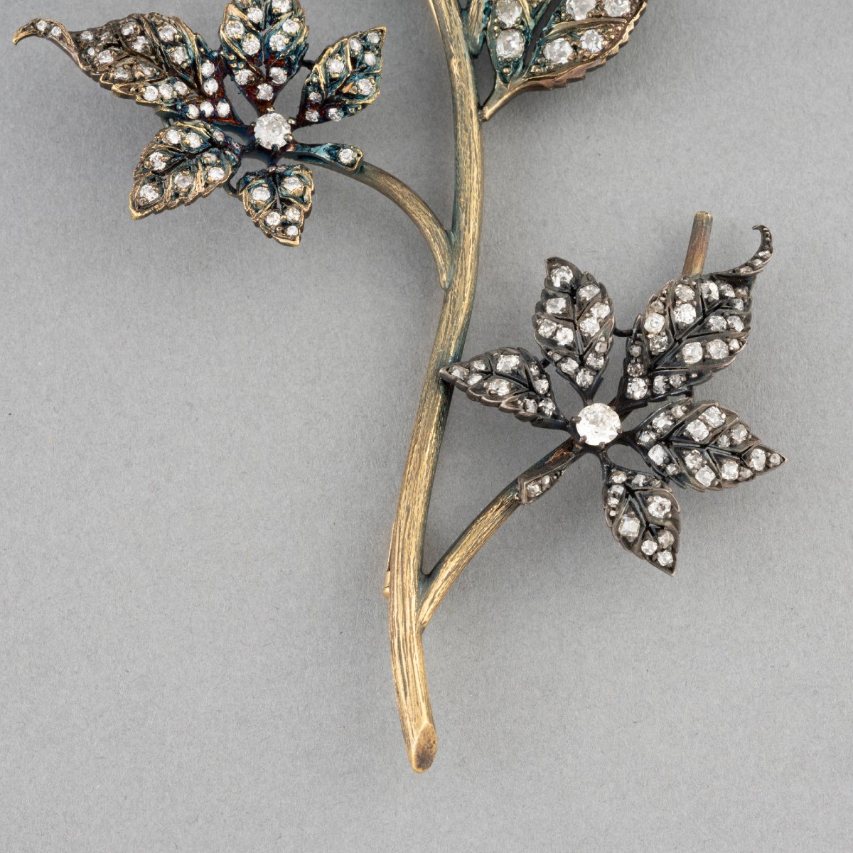 19th Century French Gold And Diamond Brooch-photo-3