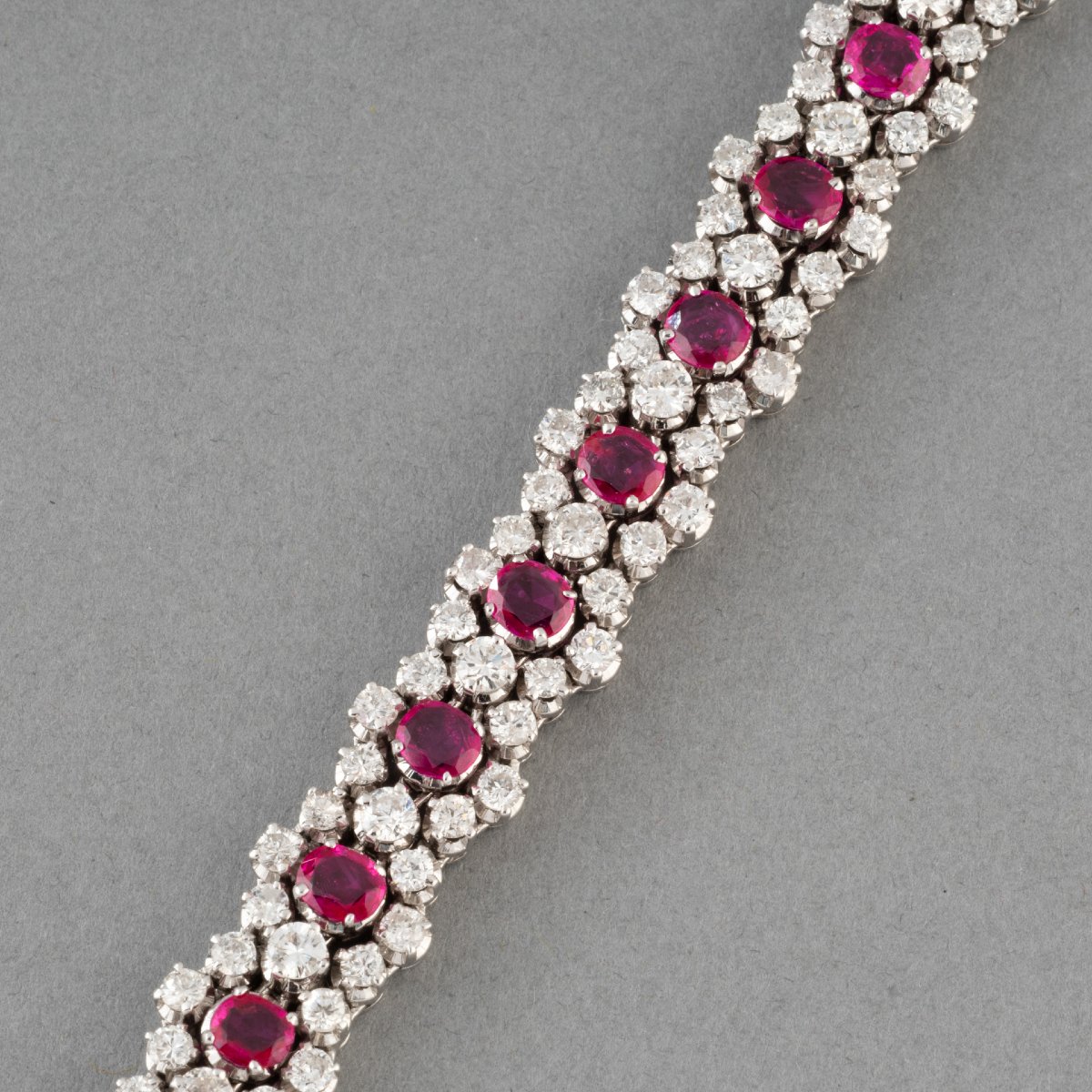 Vintage Bracelet With 9.50 Carats Of Diamonds And 5.50 Carats Of Rubies-photo-4