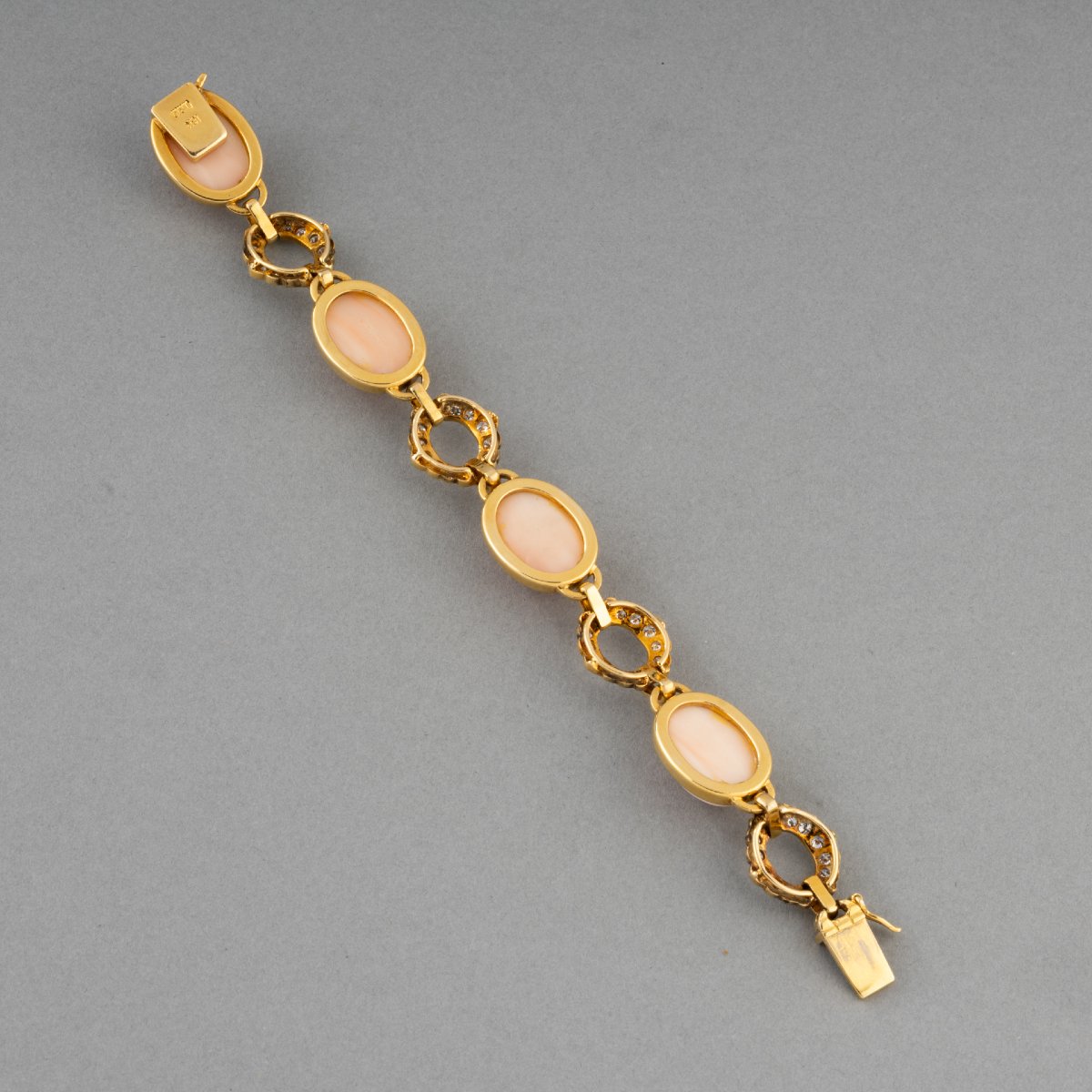 Vintage Gold Bracelet With Diamonds And Coral-photo-4