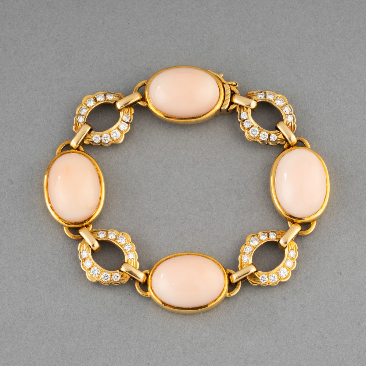 Vintage Gold Bracelet With Diamonds And Coral