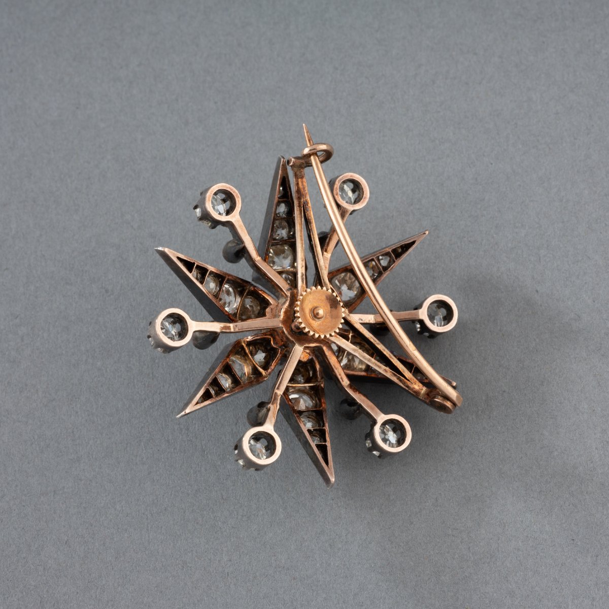 Antique Star Brooch In Gold, Silver And Diamonds-photo-4