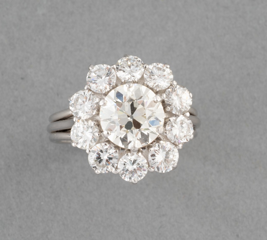 Vintage French Ring In Gold And 5.30 Carats Of Diamonds