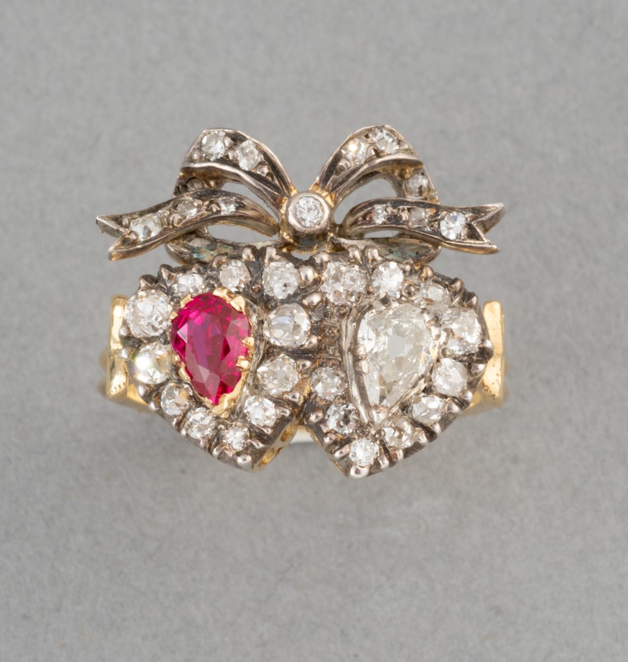 Antique Ring With Crossed Hearts In Gold, Diamonds And Rubies