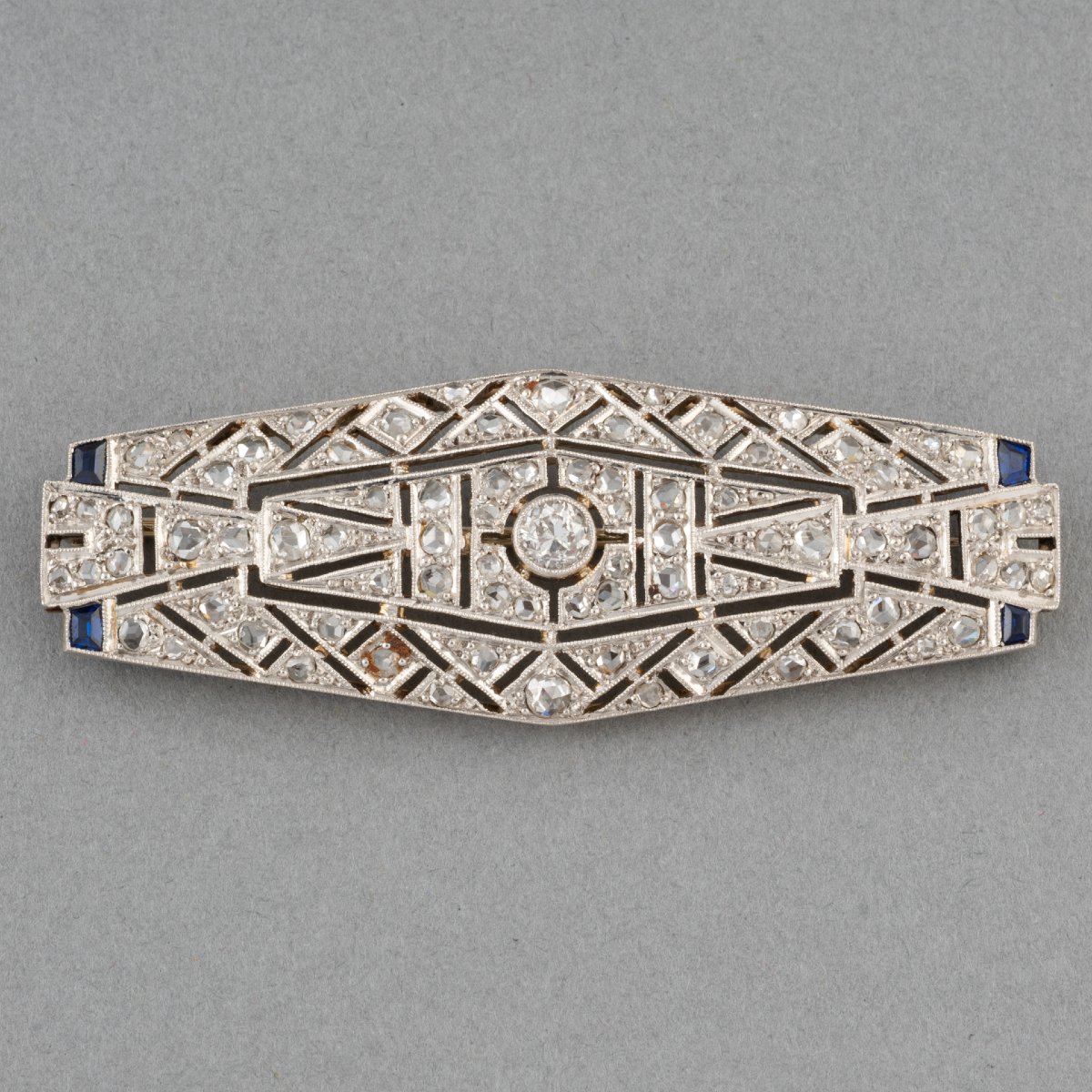 Antique Art Deco Brooch In Platinum Gold And Diamonds-photo-2