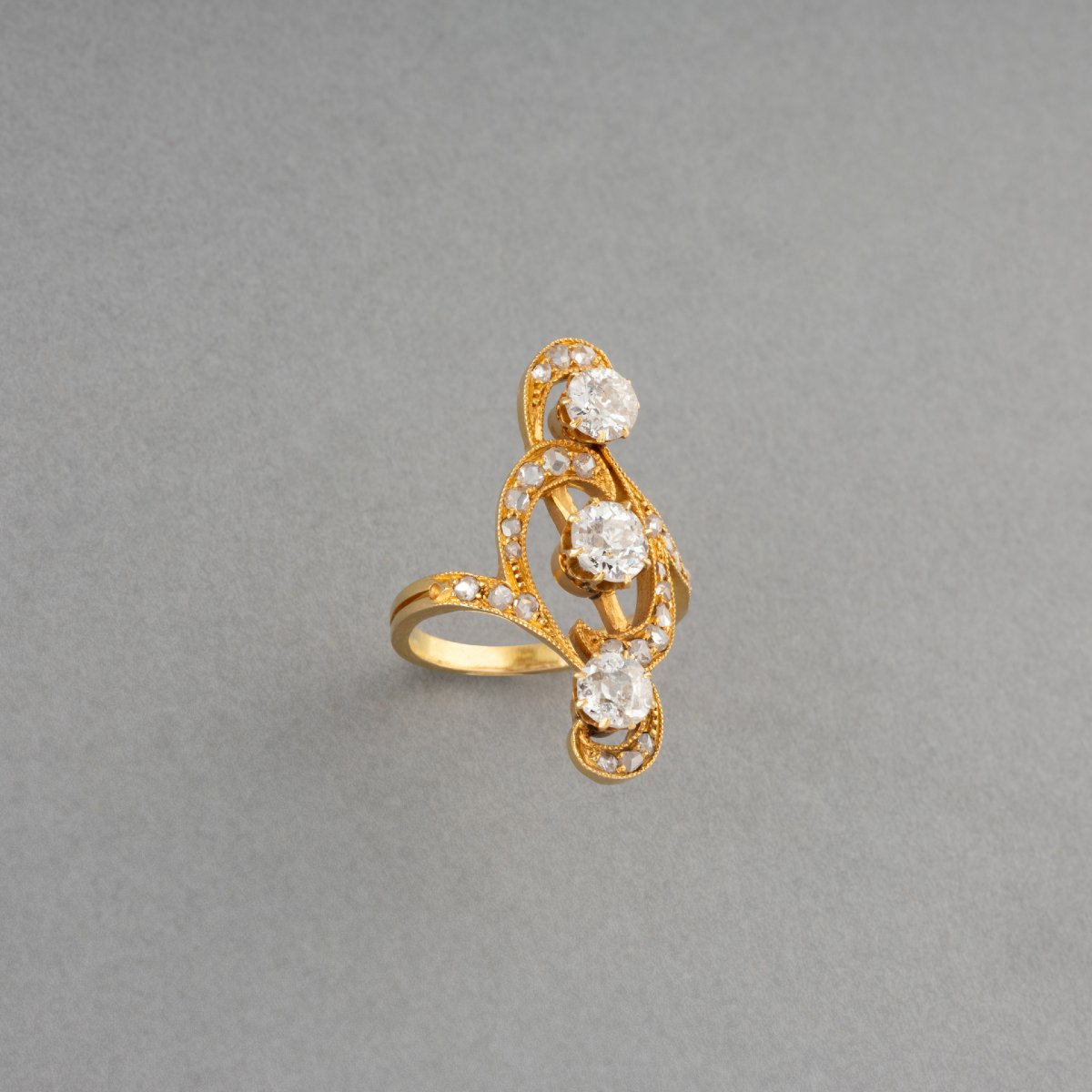 Bague Ancienne en Or et Diamants-photo-3