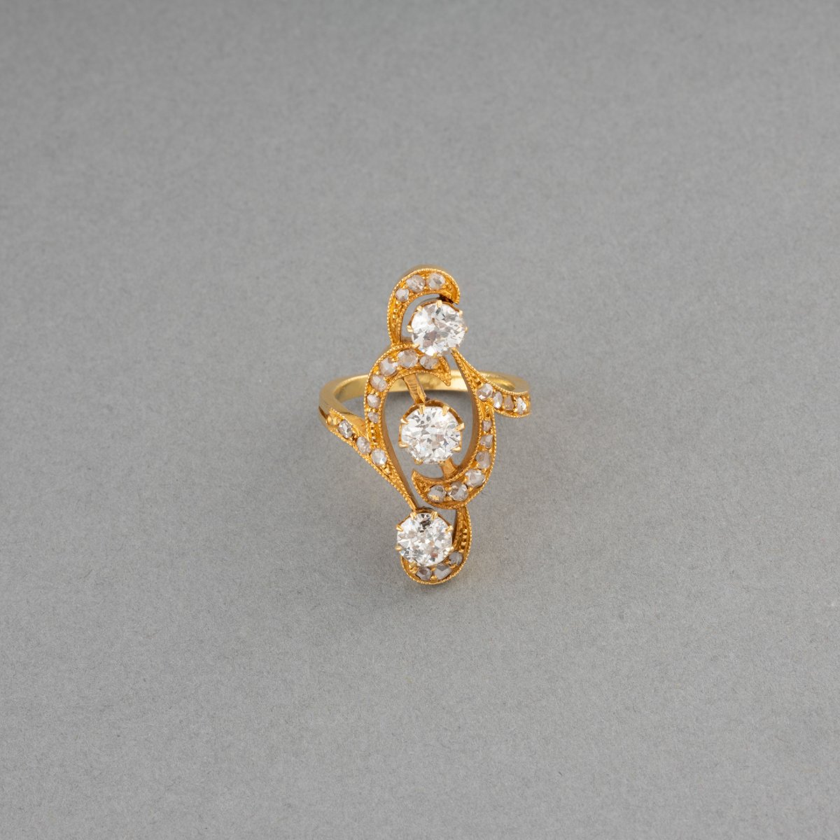 Bague Ancienne en Or et Diamants-photo-4