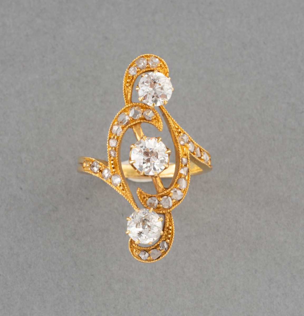 Bague Ancienne en Or et Diamants