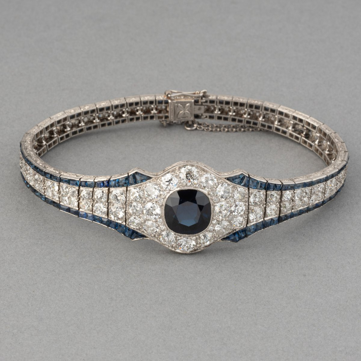 French Art Deco Platinum Diamonds And Sapphires Bracelet-photo-2