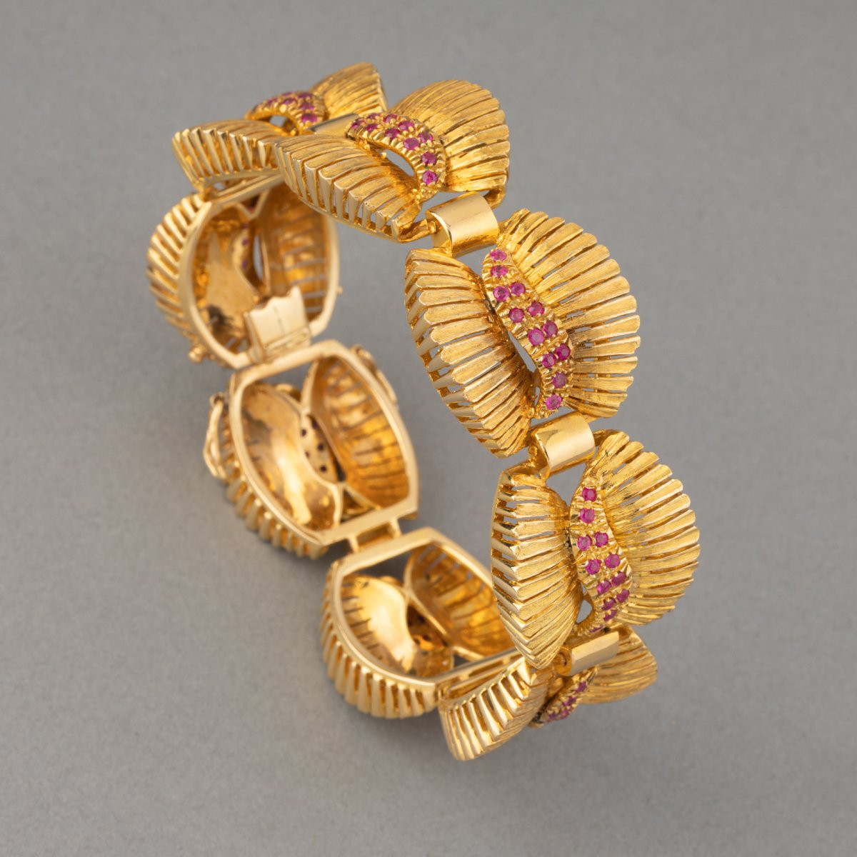 Vintage Gold And Ruby Bracelet-photo-2