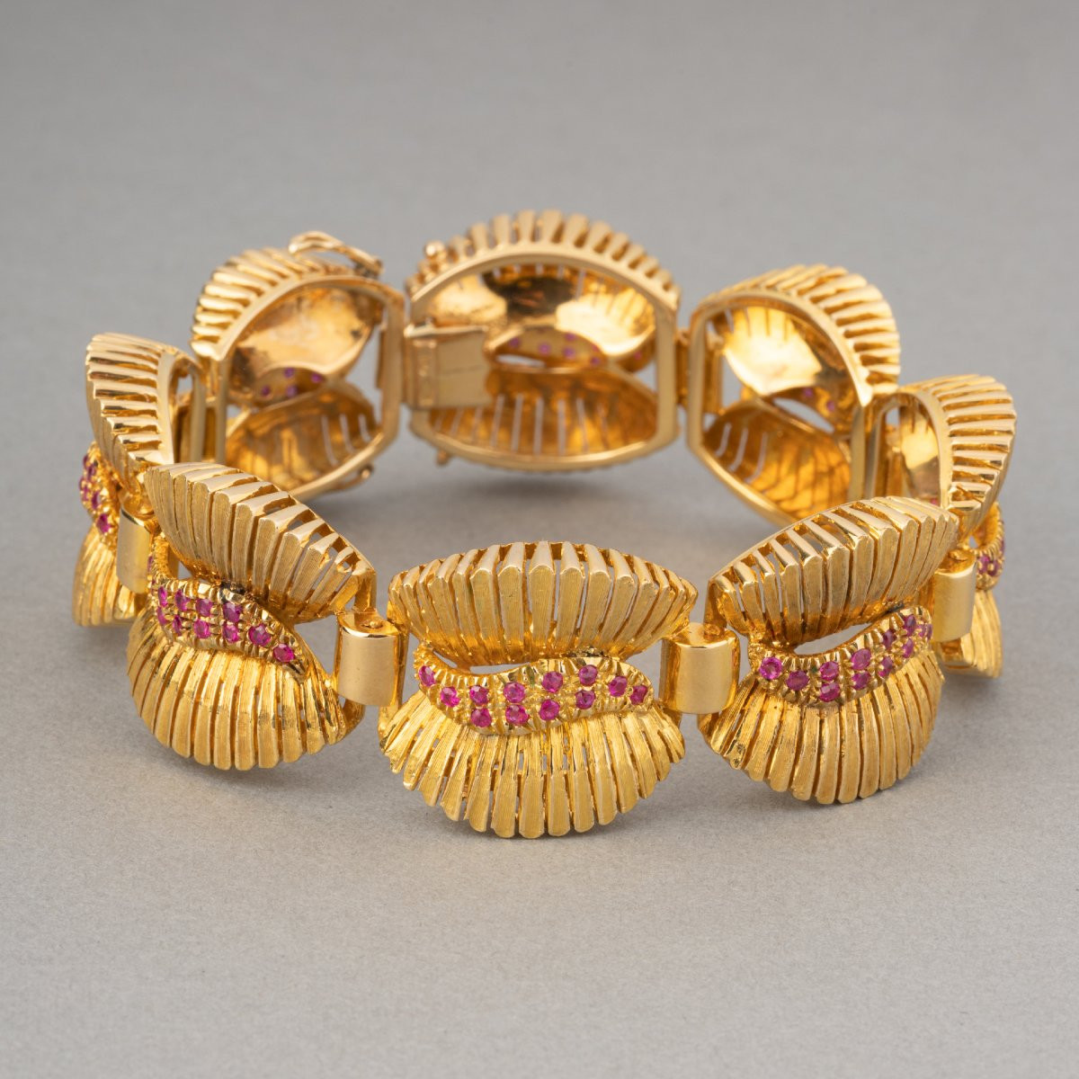 Vintage Gold And Ruby Bracelet-photo-3