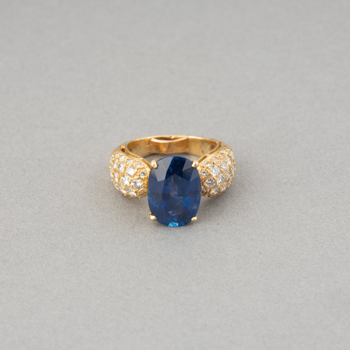 Vintage 6.54 Carat Sapphire And Diamond Ring-photo-3