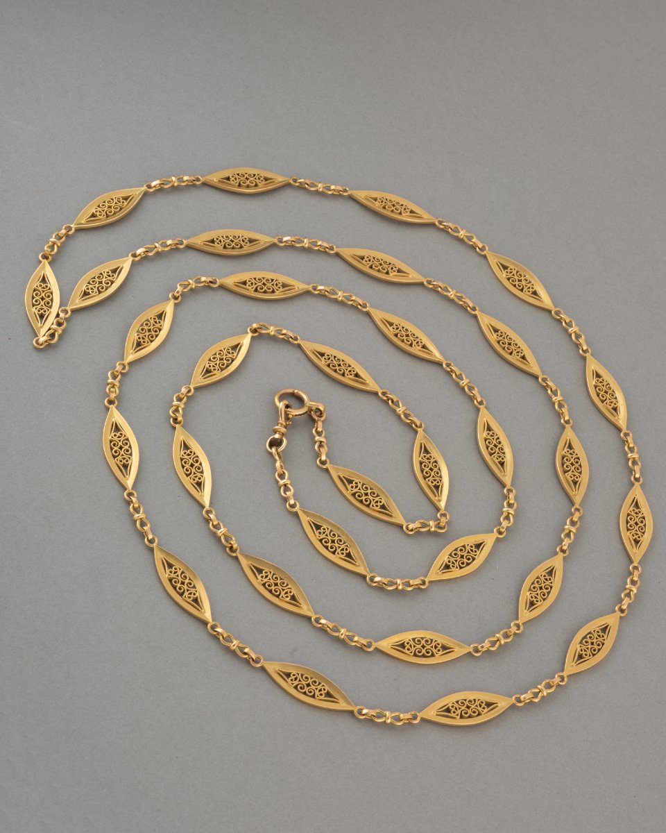 Important Antique Gold Filigree Chain Necklace