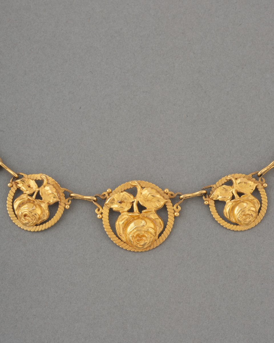 Collier Français Ancien Draperie en Or -photo-1
