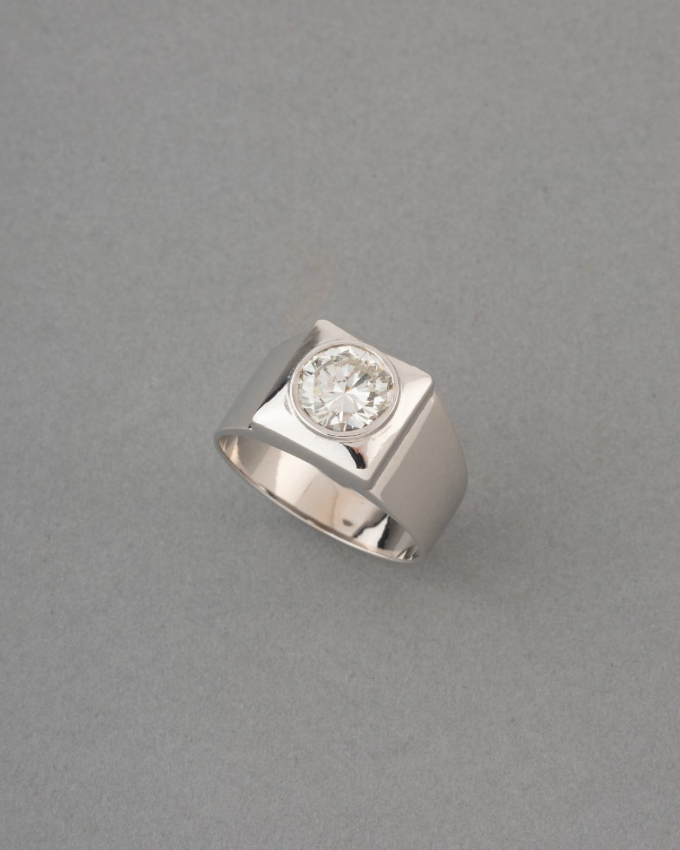 Bague Française Chevalière Vintage en Or et Diamant de 2.24 Carats-photo-4