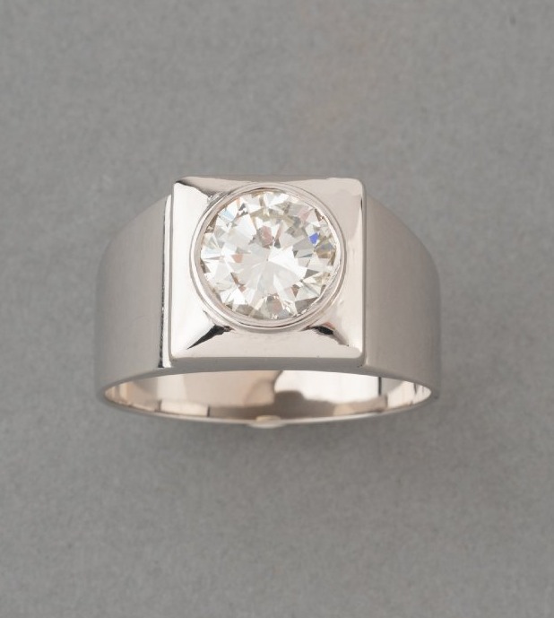 Bague Française Chevalière Vintage en Or et Diamant de 2.24 Carats