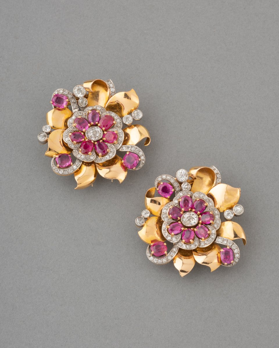 Broches Clips Années 40 en Or Diamants et Rubis-photo-2