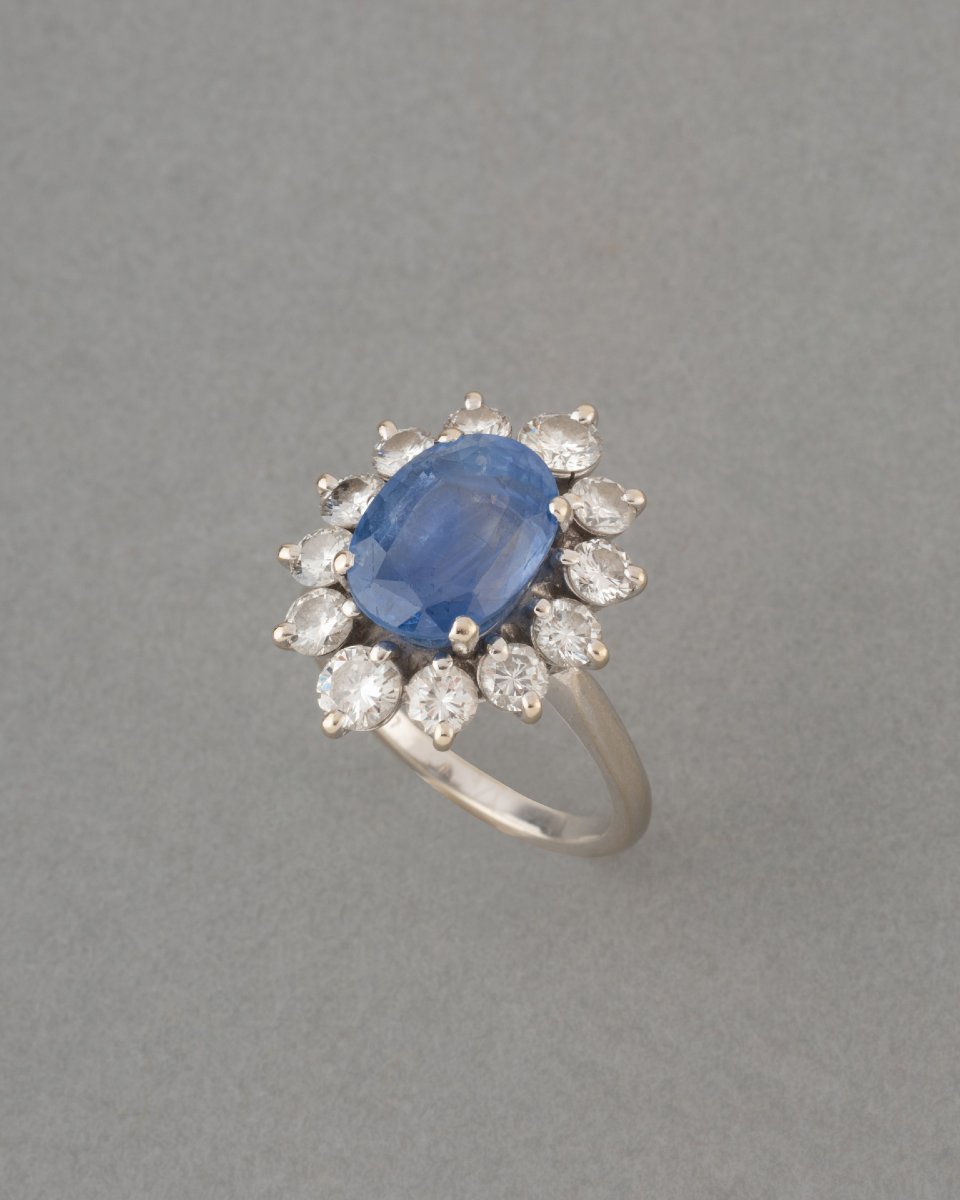 Bague Française Vintage Saphir de 4 Carats et 2 Carats de Diamants-photo-2