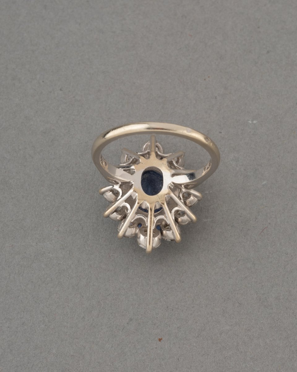 Bague Française Vintage Saphir de 4 Carats et 2 Carats de Diamants-photo-3