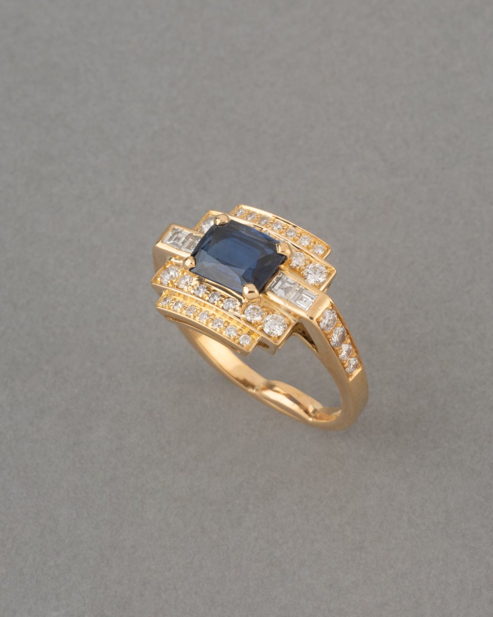 Vintage French Gold Ring With Sapphire And Diamonds-photo-3