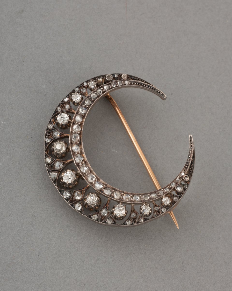 19th-century Moon Crescent Brooch In Gold, Silver, And Diamonds-photo-2