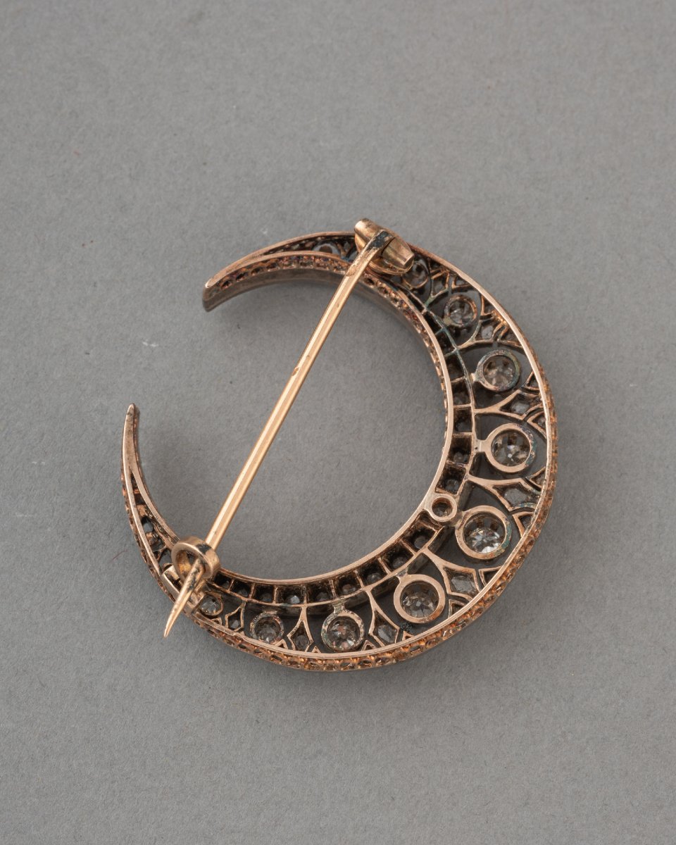 19th-century Moon Crescent Brooch In Gold, Silver, And Diamonds-photo-3