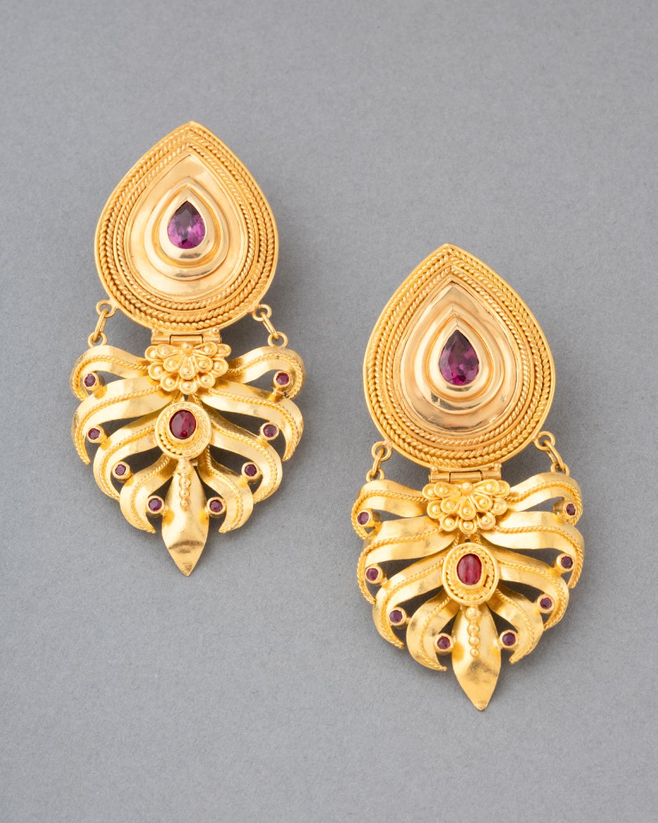 Vintage French Earrings In 21k Gold And Rubies