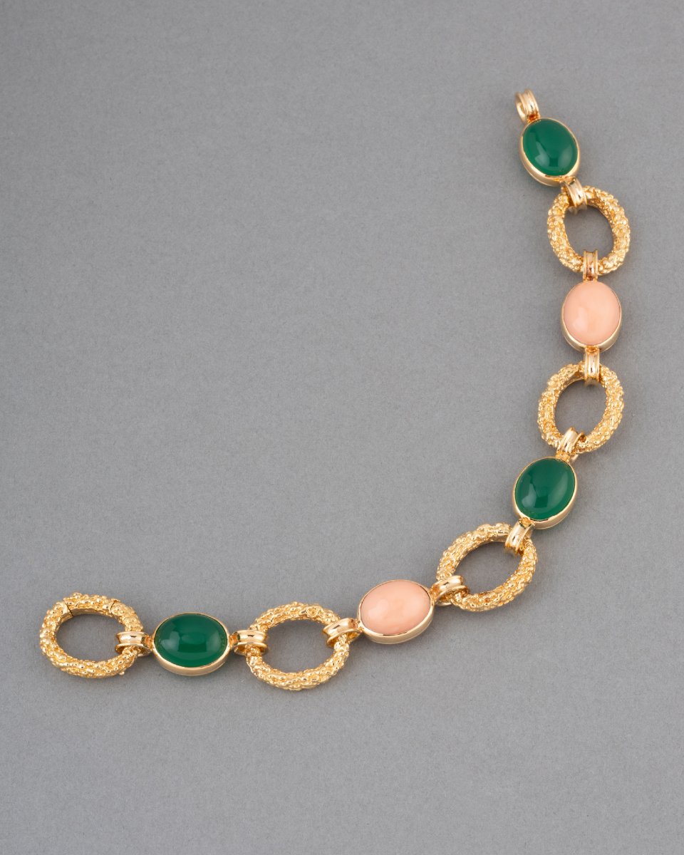 Vintage Van Cleef & Arpels "delphes" Bracelet In Gold With Chrysoprase And Coral 