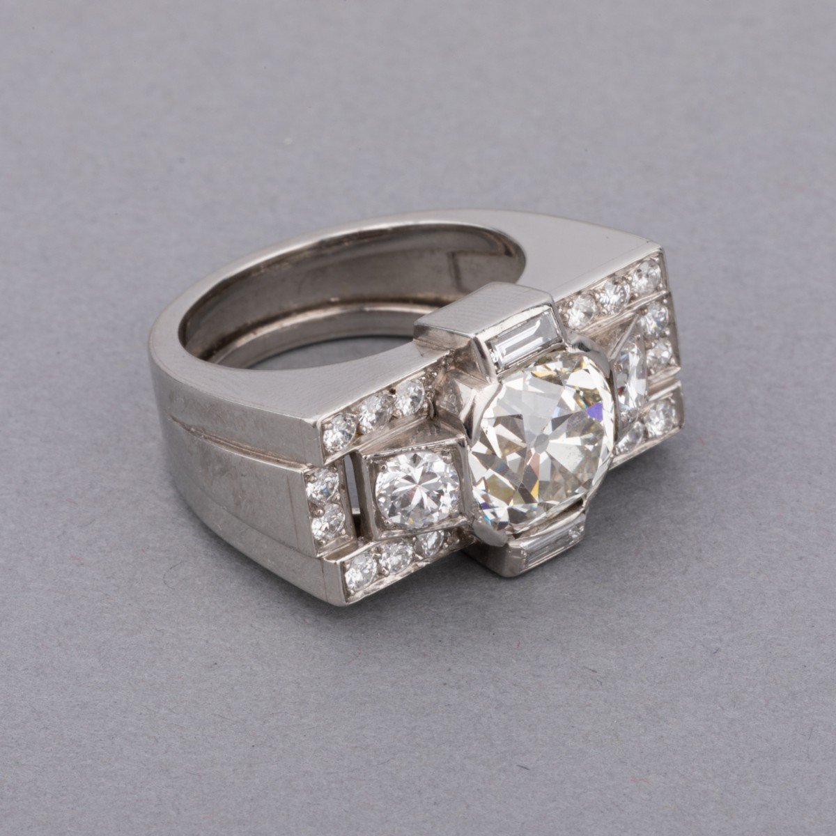 Bague Art Deco En Platine Et Diamant De 3.25 Carats -photo-4