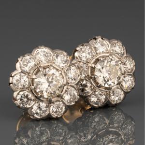 Antique Earrings In Platinum Gold And 3 Carats Of Diamonds