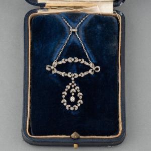 French Belle Epoque Pendant Necklace In Platinum And Diamonds