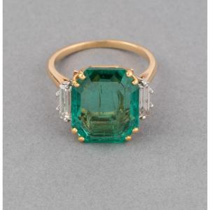 Antique French Art Deco Ring In Platinum Gold And 6.20 Carat Colombian Emerald