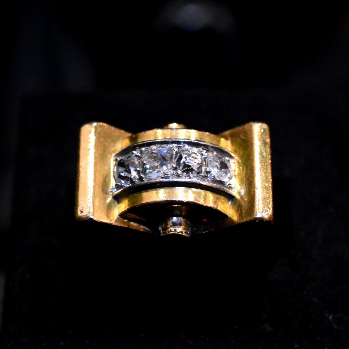 Tank Ring In Gold And Diamonds