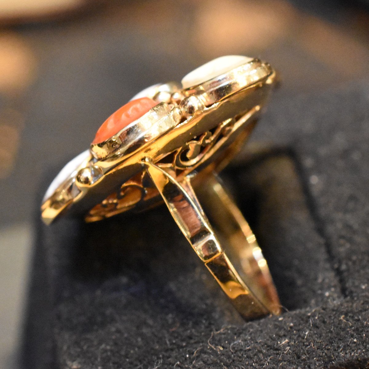 14k Gold Ring And Small Camés-photo-2
