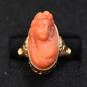 Coral And 18k Gold Cameo Ring