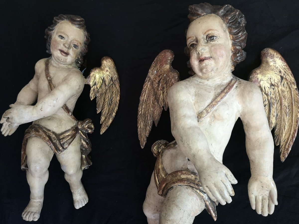 Large Pair Of Angels In Polychromed And Gilded Carved Wood, Spain XVII (h 68 Cm)