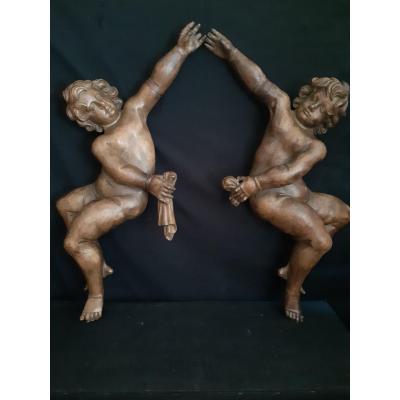 Pair Of Angels In Carved Wood XVIIth (l 102 Cm)