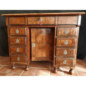 Bureau De Changeur En Bois De Placage Et Décor Marqueté Début XVIIIème  ( H 83 L 103 P 69 Cm)