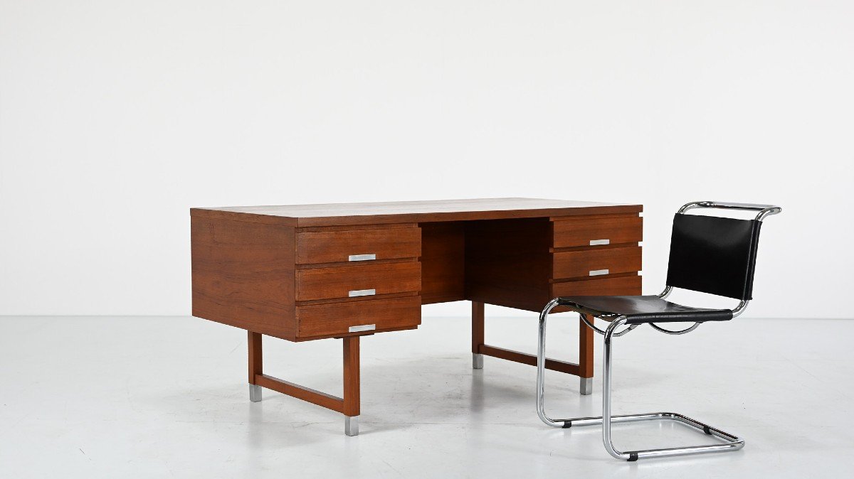 Eigil Petersens Møbelfabrik, Desk Model Ep 401