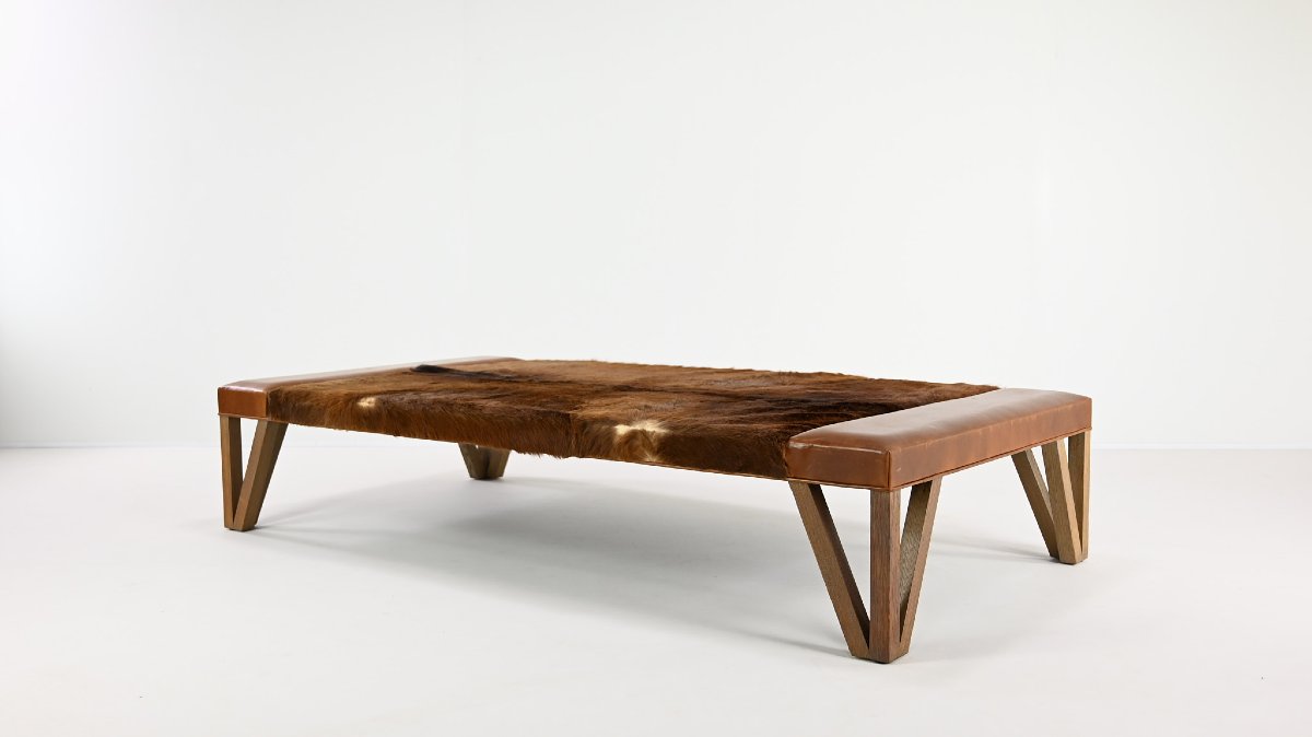 Lionel Jadot, Importante Banquette En Peau De Vachette, Cuir Et Chêne, C.2010-photo-3