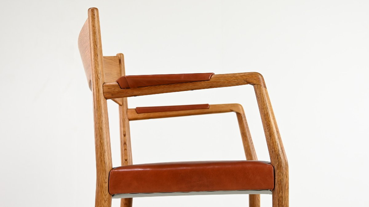 Hans J. Wegner, Town Hall Chair. Chêne Et Cuir, Danemark, Circa 1940-photo-6