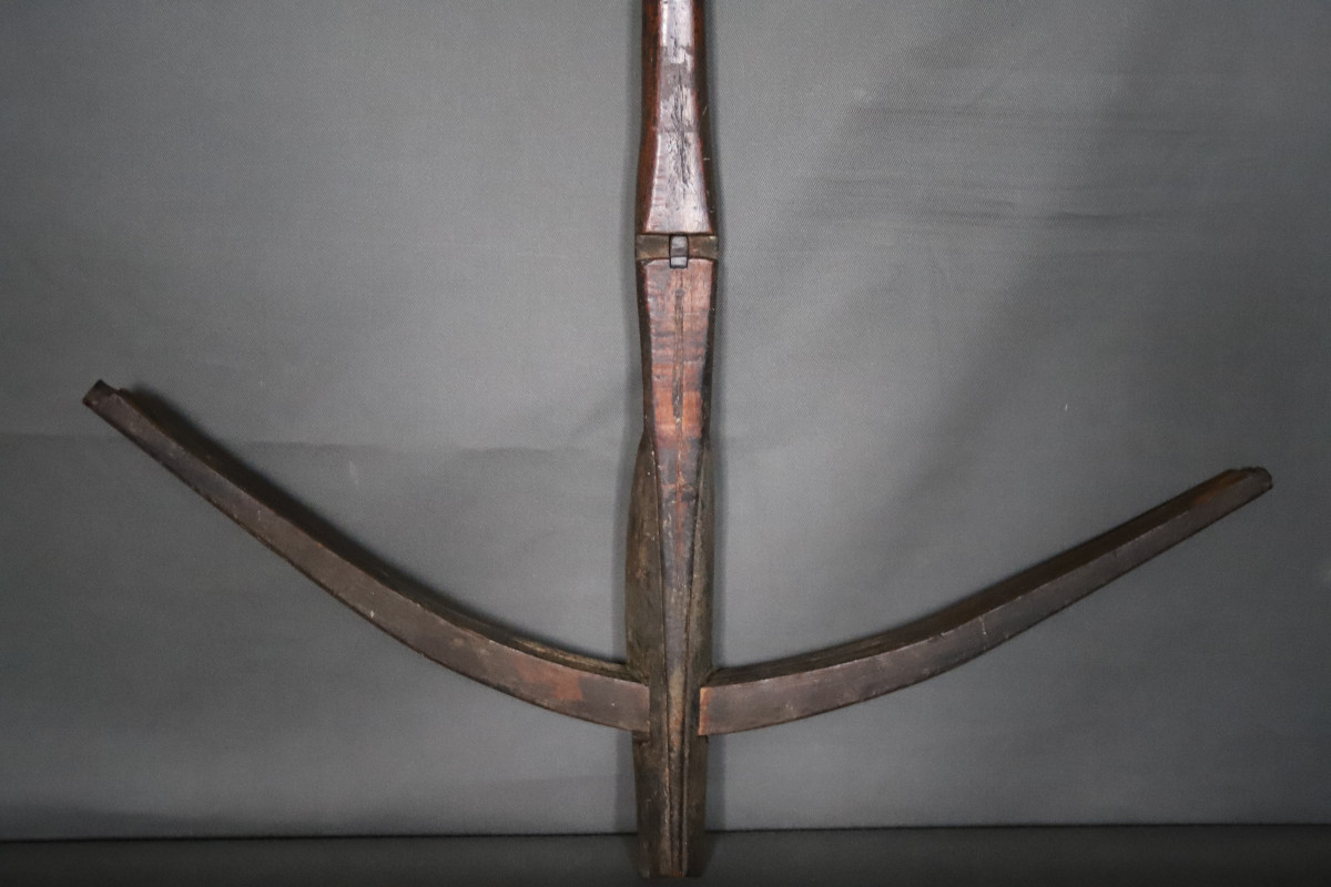Fang Crossbow - Gabon, Congo, 1st Half 20th Century Or Earlier