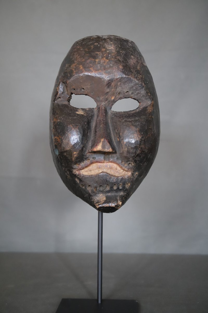 Anthropomorphic Mask With Prominent Cheekbones - Nepal, Gurung, Annapurna Region-photo-2