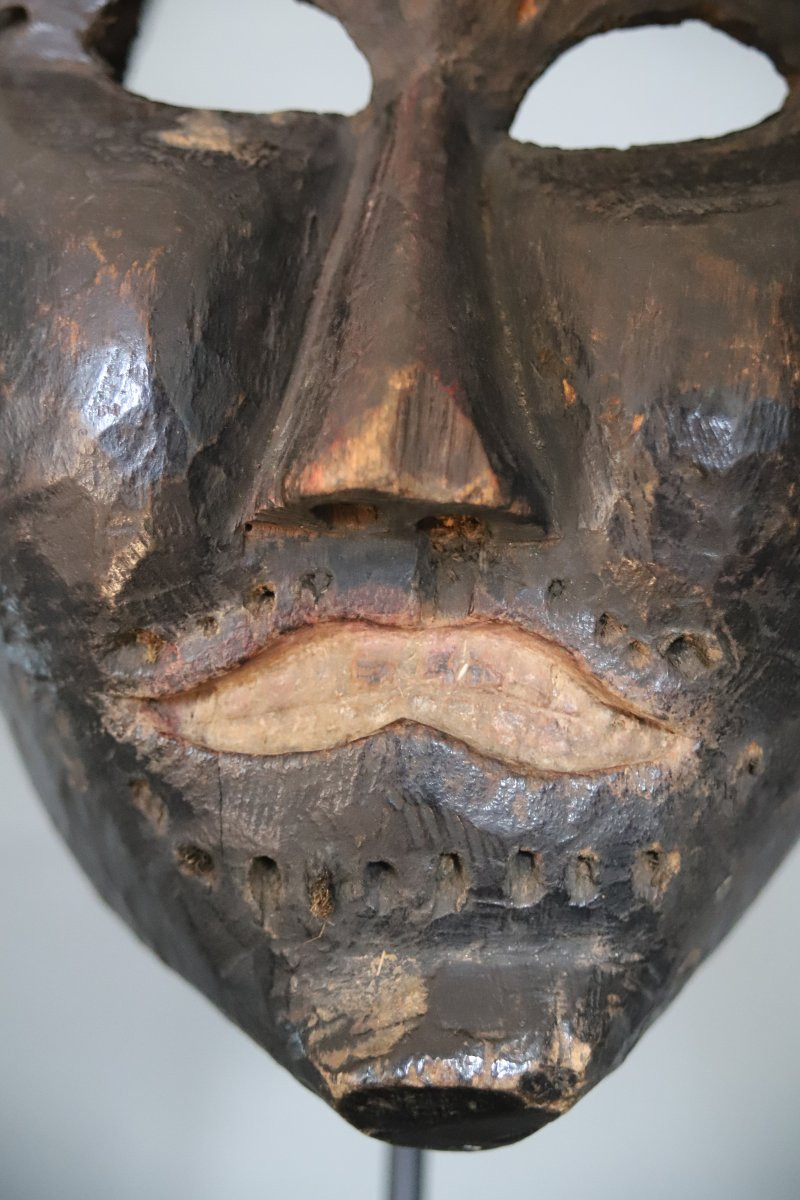 Anthropomorphic Mask With Prominent Cheekbones - Nepal, Gurung, Annapurna Region-photo-3