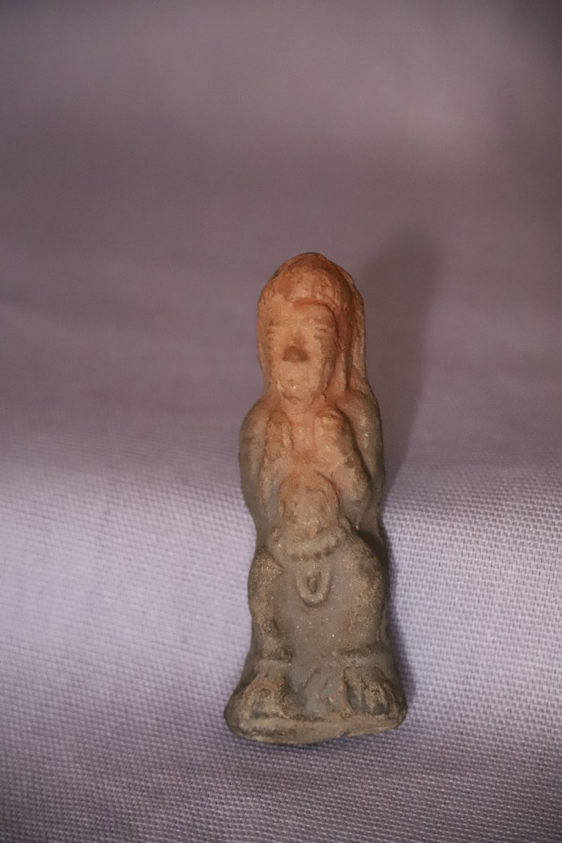 Personnage masculin en terre cuite - Inde, région de Mathura, 1er-3ème siècle après J.C.-photo-2